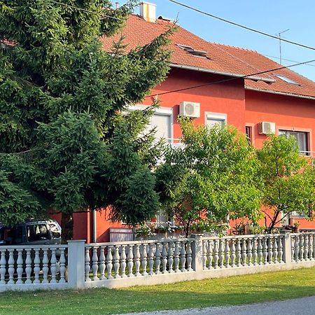 Apartment T&M Zagreb Airport Велика-Горица Экстерьер фото